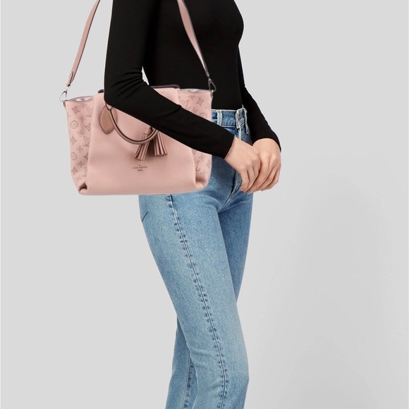 Louis Vuitton monogram Mahina Haumea hand bag - Picture 2 of 15